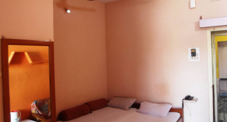 Kunal Gujarati Lodge, Durg 5